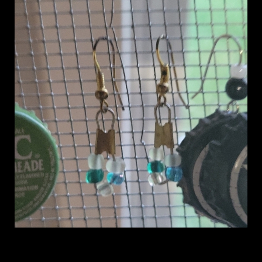 NWT Gurley Girl's Creations Hand Crafted Beaded Earrings